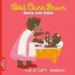 Petit Ours brun dans son bain